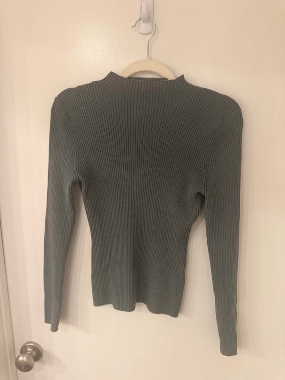 H&M Ribbed Long-Sleeve Top — Slate Gray